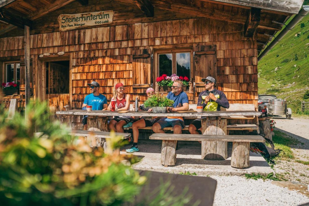 Landhaus Celina - Panoramastall Rossberg Neukirchen am Großvenediger Exterior foto